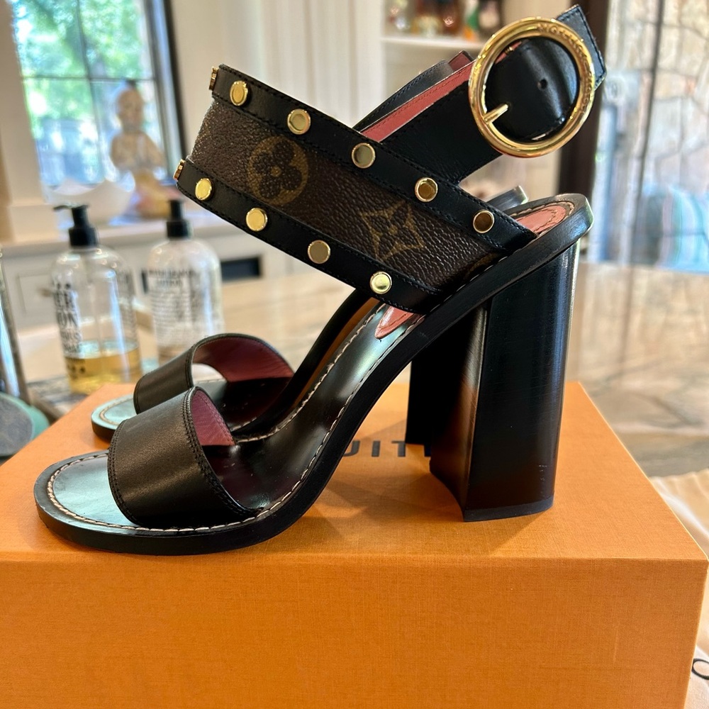 Louis Vuitton Passenger Heeled Sandal.  Size 38